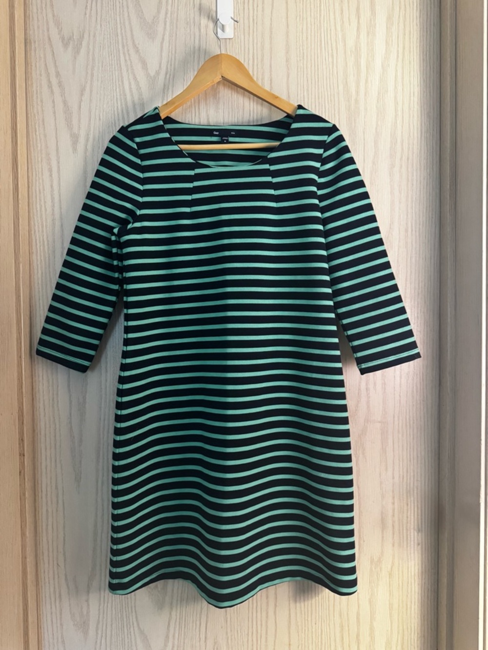 GAP Black and green Striped Midi Dress